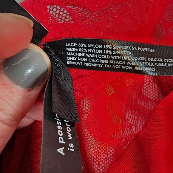 6X 30W Torrid Red Shimmer Lace Mid Rise Brief Removeable Garter Panty Lingerie - Picture 4 of 9